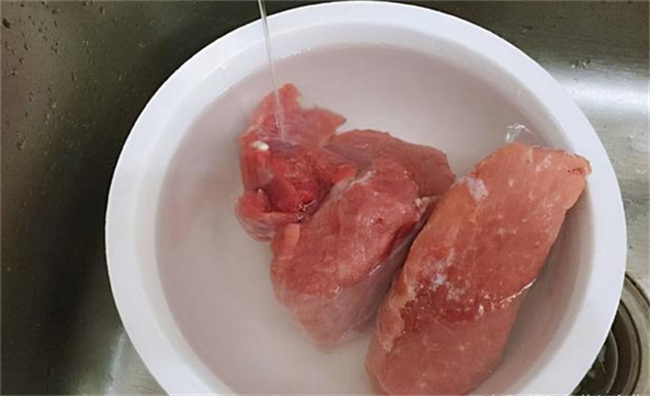 为什么别用冷水化肉?