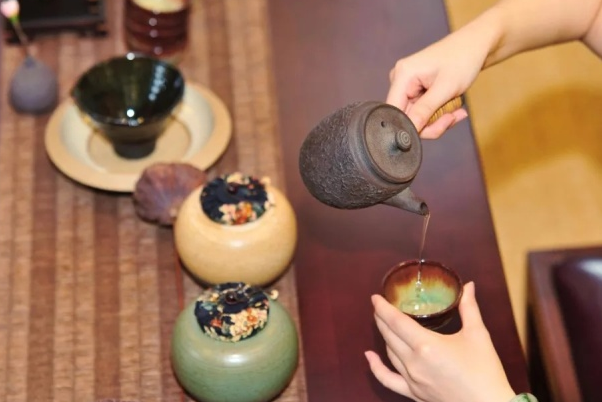 茗香质对身体不健康什么感情?