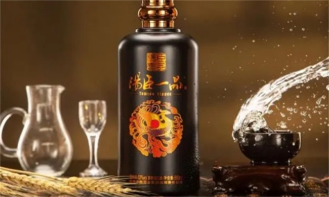 酱香型白酒与浓香型白酒的区别是什么 哪个更好喝