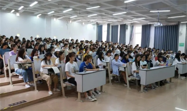 人民日报评相关企业拒聘川大学生 说明了哪些问题