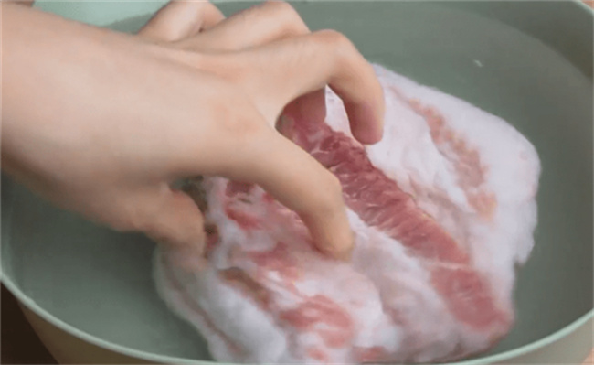 为什么别用冷水化肉?