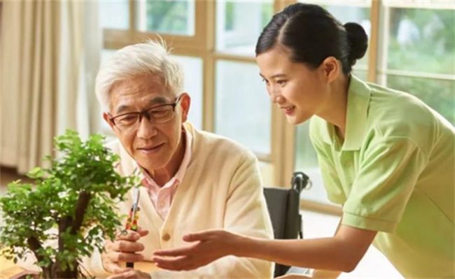 北京99%老年人在家养老 机构养老不到1% 这样的数据说明什么问题?