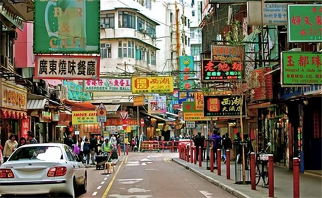 年轻人挤进香港赚钱 真的就能存钱了吗?
