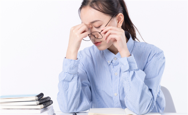 近视门诊扎堆 如何防控